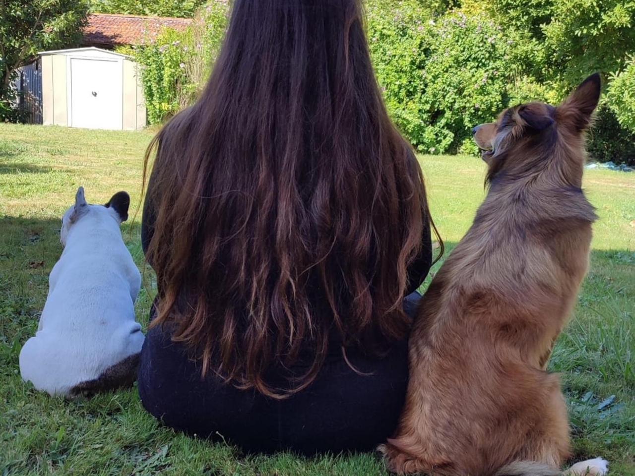 Eva, petsitter et stagiaire éducatrice canine dans les Landes